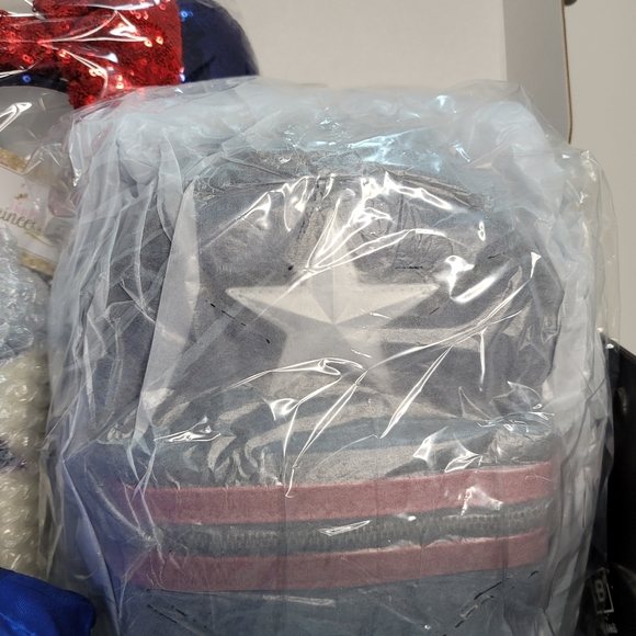 Loungefly Captain America Mini Backpack Flashback Edition Set Complete With Box - Picture 5 of 11